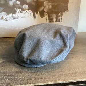 Pendleton Mens Wool Cabbie Newsboy Cap Hat Size M Light Gray 22" Circumference